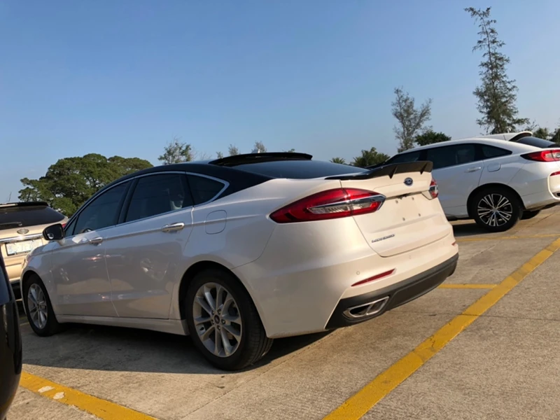 Для Ford Mondeo/Fusion авто аксессуары новая модель 2013 высококачественный задний спойлер из углеродного волокна