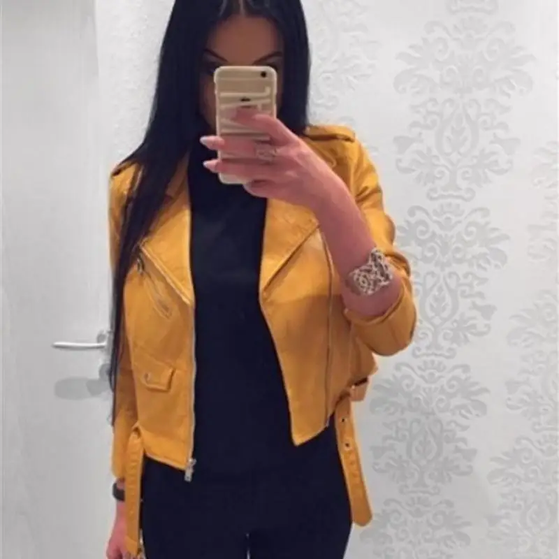 Женская кожаная куртка из искусственной кожи черная облегающая Байкерская