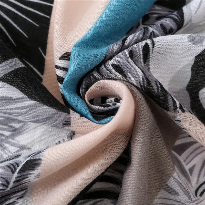 Spring Autumn Fashion Luxury Brand Floral Viscose Shawl Scarf New Design Warm Pashmina Hijabs and Wrap Bufanda Muslim Sjaal
