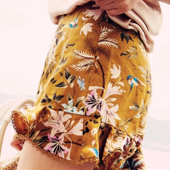 Женские шорты с высокой талией и цветочным принтом Tropicale | Женская одежда