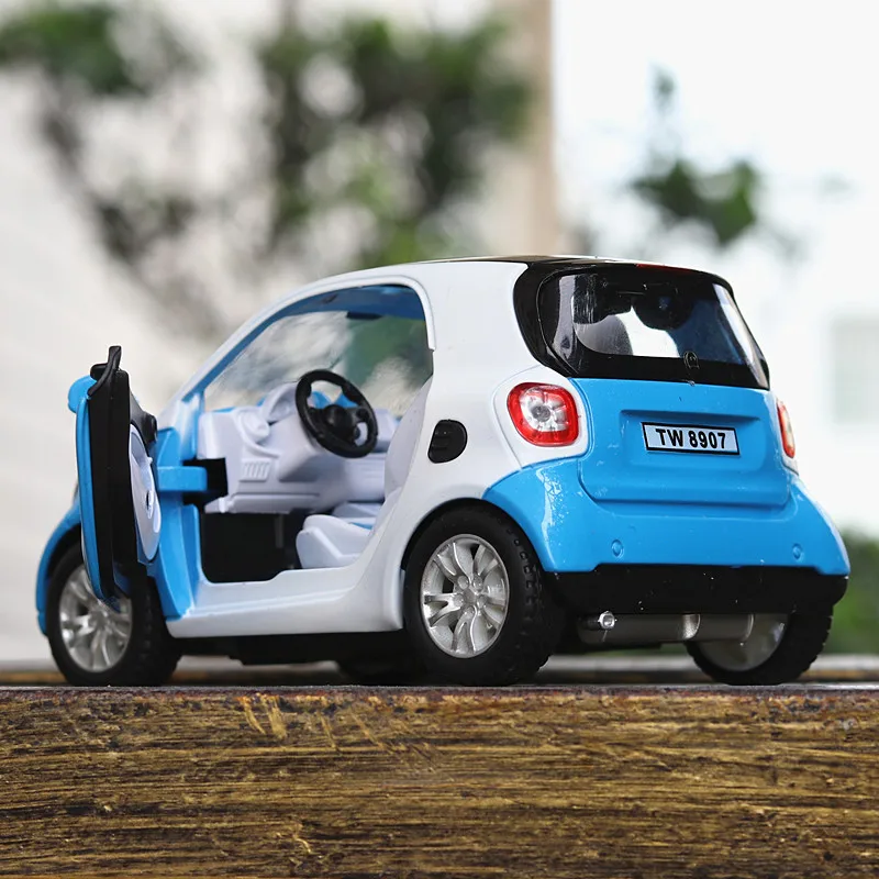 1:32 Мини Смарт ForTwo модель автомобиля сплав металла литья под давлением модель автомобиля коллекция подарок автомобили игрушки для детей