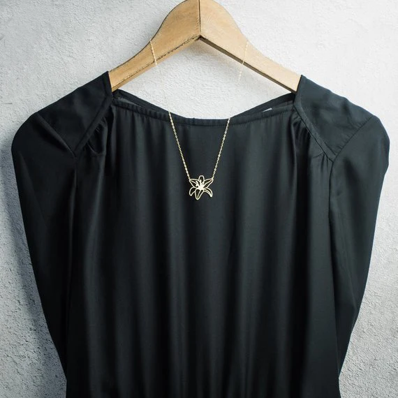 2018 Модные женские украшения из нержавеющей стали Очаровательное ожерелье в виде