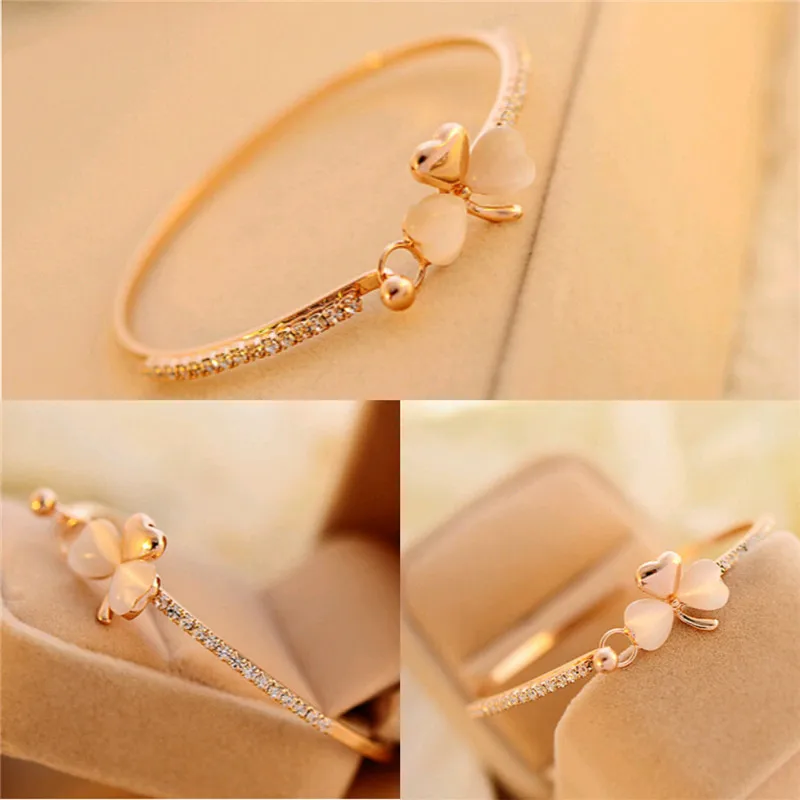 Женский браслет с шармами золотого цвета инкрустацией из фианита и опала|bangles