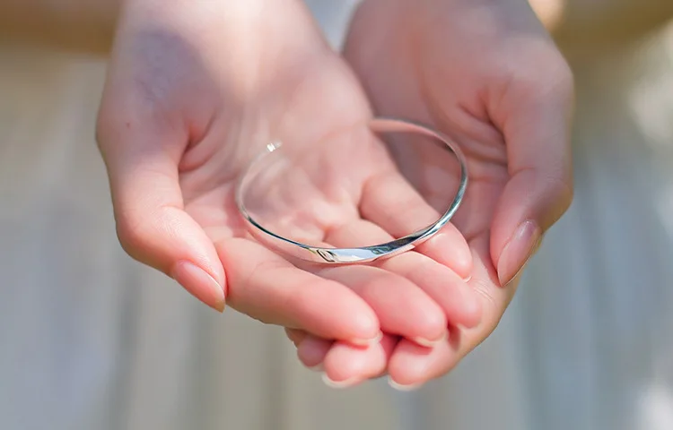 Панк Cutomized письмо манжета браслет для женщин Mobius персонализированные ID табличка