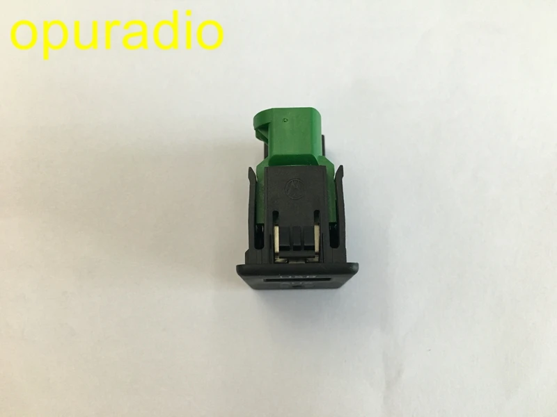 Бесплатная доставка OEM 2 в 1 USB AUX переключатель для RCD510 RNS510 RNS315 RCD500 RNS300 RCD300 RCD200 GOLF MK6