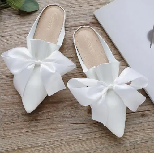 Pointed Toe White Кожаные туфли из свиной кожи; женские шелковые шлепанцы; лоферы с бантиком; сандалии с закрытым носком; удобные шлепанцы из натуральной кожи; женские шлепанцы - Цвет: Pointed Toe White