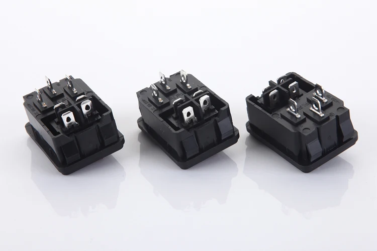 Высококачественная 3 контактная безопасная розетка с наружной резьбой красный