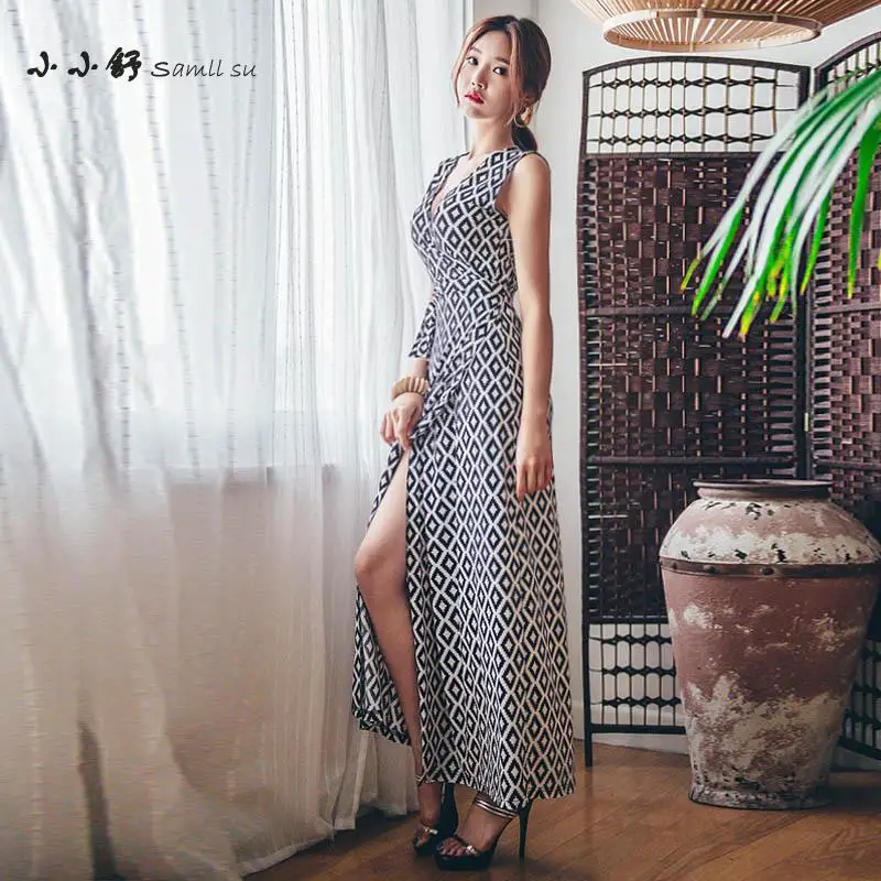 Женское пляжное платье в клетку Small Su черно-белое миди без рукавов с V-образным