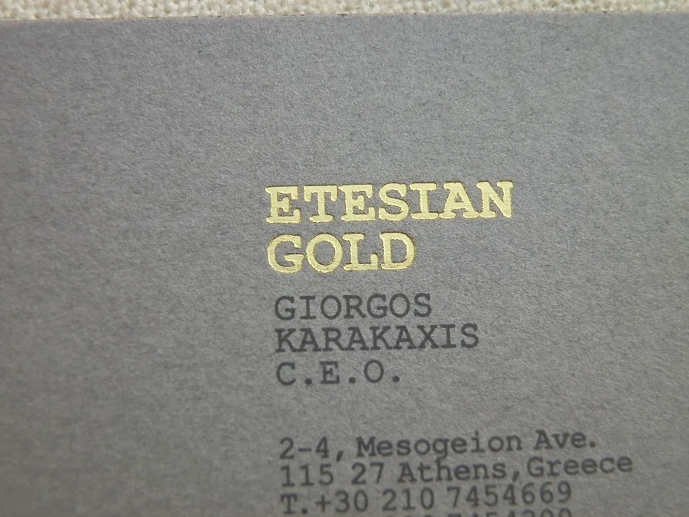 Высокое качество фольги горячего тиснения процесс для печати бумажных визиток |