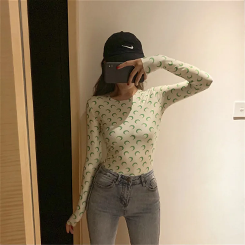 Шифоновая хлопковая облегающая футболка с длинным рукавом красивая приталенная