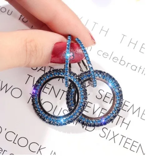 Новинка серьги Стразы из серебра 925 пробы с круглыми кристаллами от Swarovski