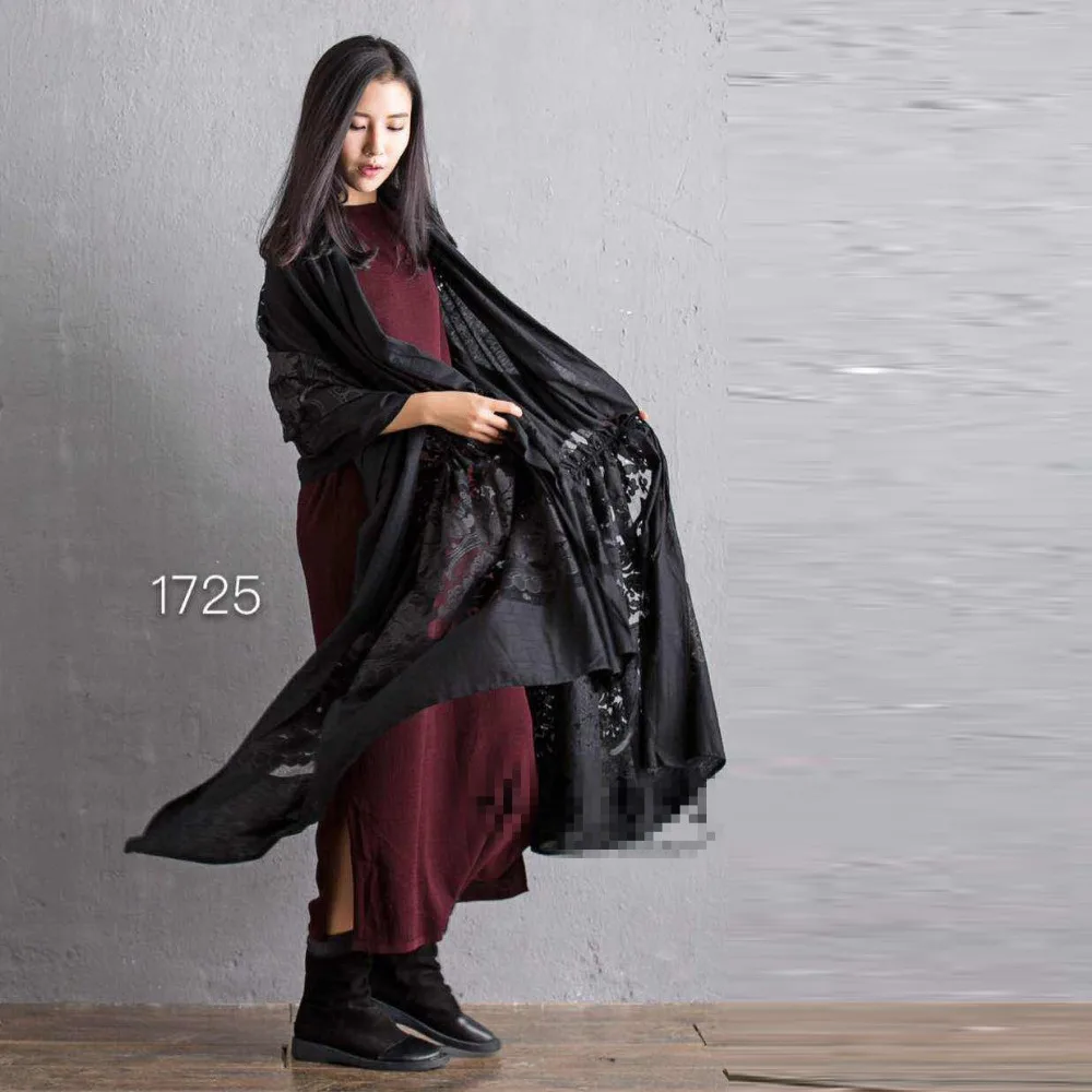 Весенне летнее платье с вырезами оригинальный рисунок со шнуровкой женская