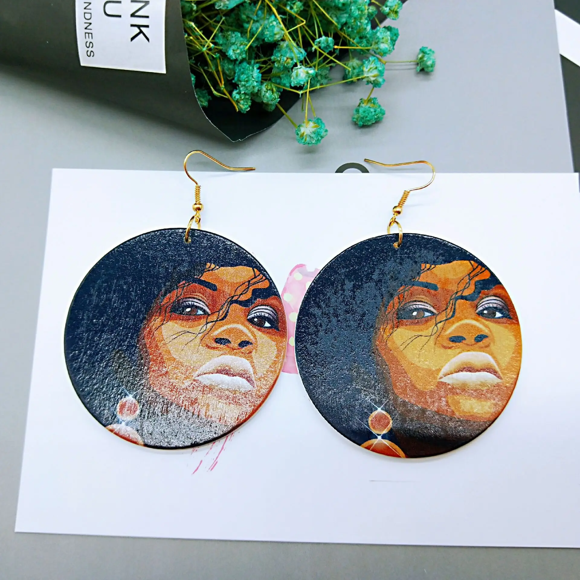 THRWELL серьги для женщин Корейский личность простой ретро ручная печать круглые