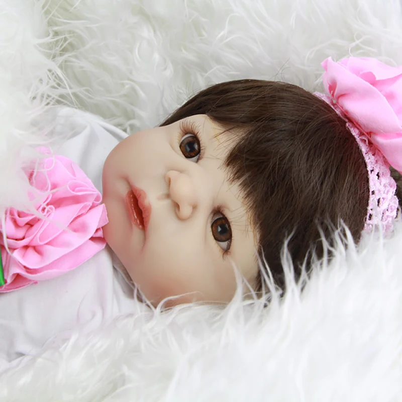 

KEIUMI Lifelike Reborn Babies Dolls 23 Inch Newborn Silicone Vinyl Girl Toy Waterproof Doll With White Skin Gift For Kids