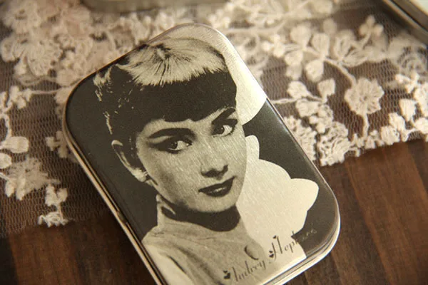 Classic vintage Audrey Hepburn tin candy box metal rectangle photography props novelty items | Дом и сад