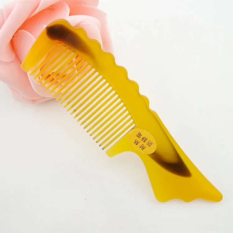 Design beautiful comb goosegrass portable send relatives to friends were suitable(color random) | Красота и здоровье