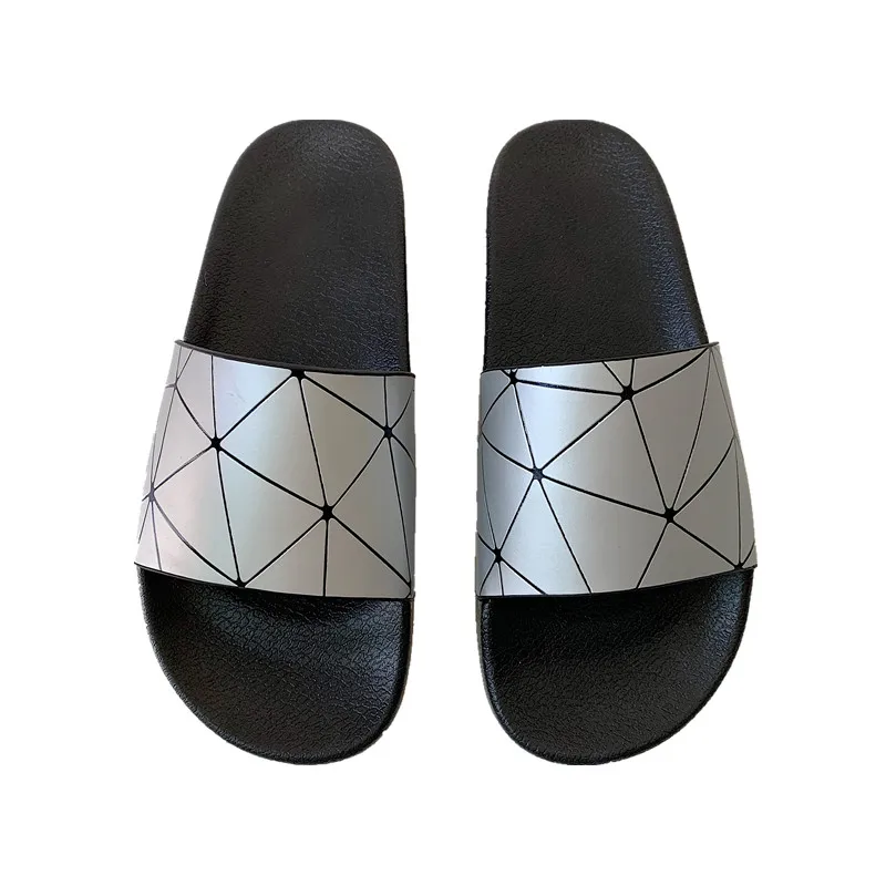 Женские сандалии в гонконгском стиле ретро с лазерной подсветкой яркие