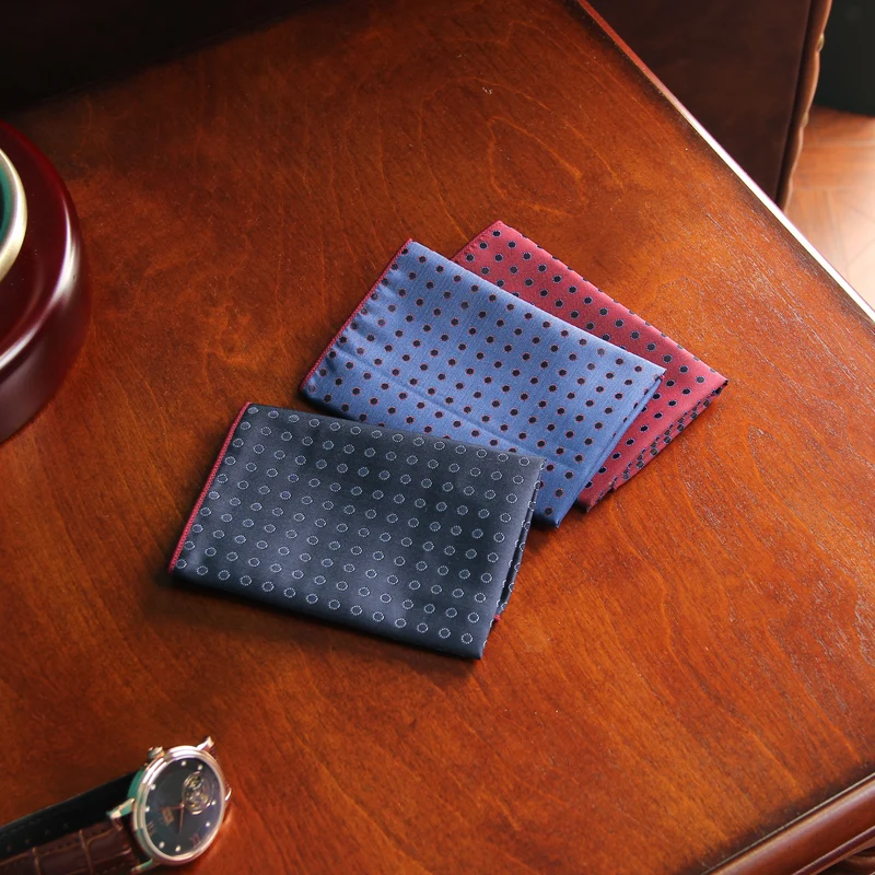 Мужской костюм в синий горошек ретро красный аксессуары мужской носовой платок