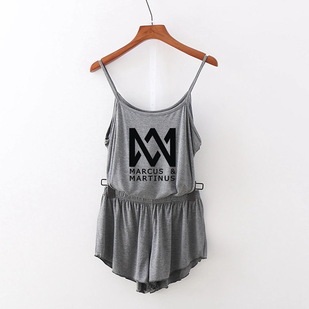 Женский комплект из двух предметов с жилетом без рукавов и шортами|Спортивные