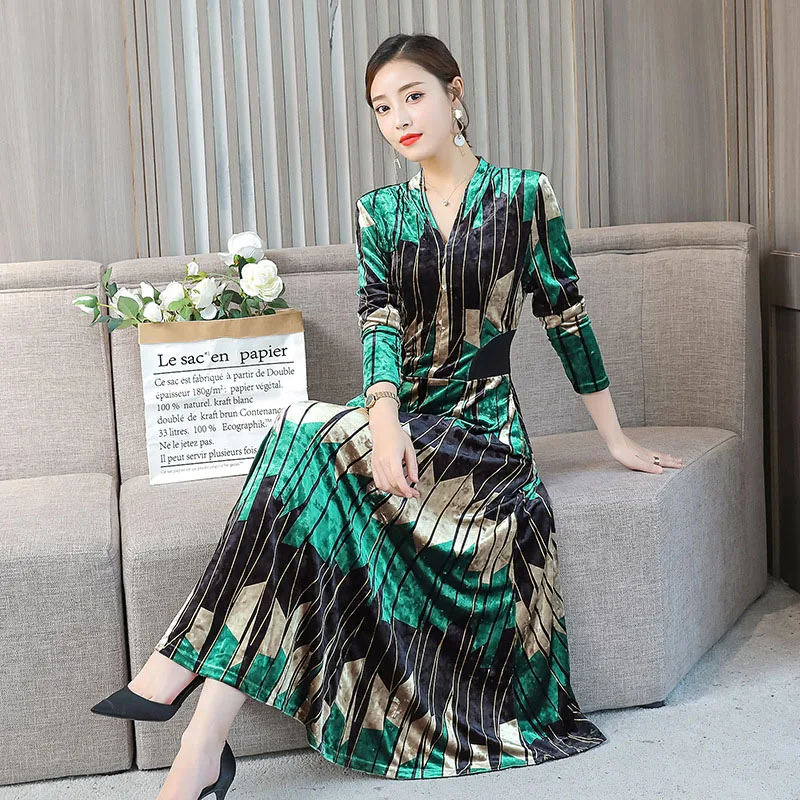 Женское платье с длинным рукавом облегающее бархатное принтом и треугольным