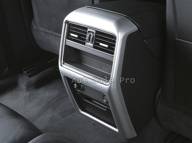 (Только для европейской модели автомобиля) внутренний подлокотник задняя крышка