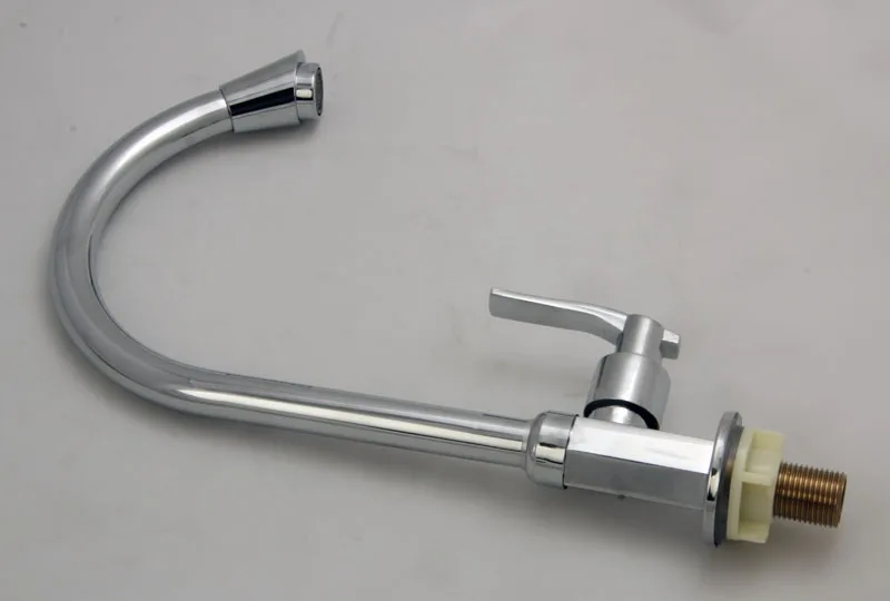 Смеситель для холодной кухни из цинкового сплава с полированным хромом |