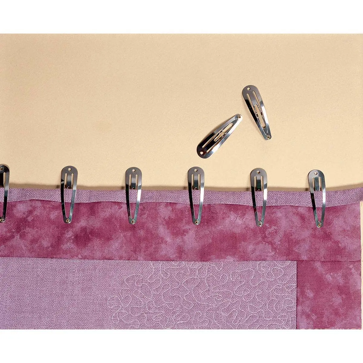 30 pcs Binding Hem Clips for Quilt binding and hems holds quilt Delicate no-pin fabric |