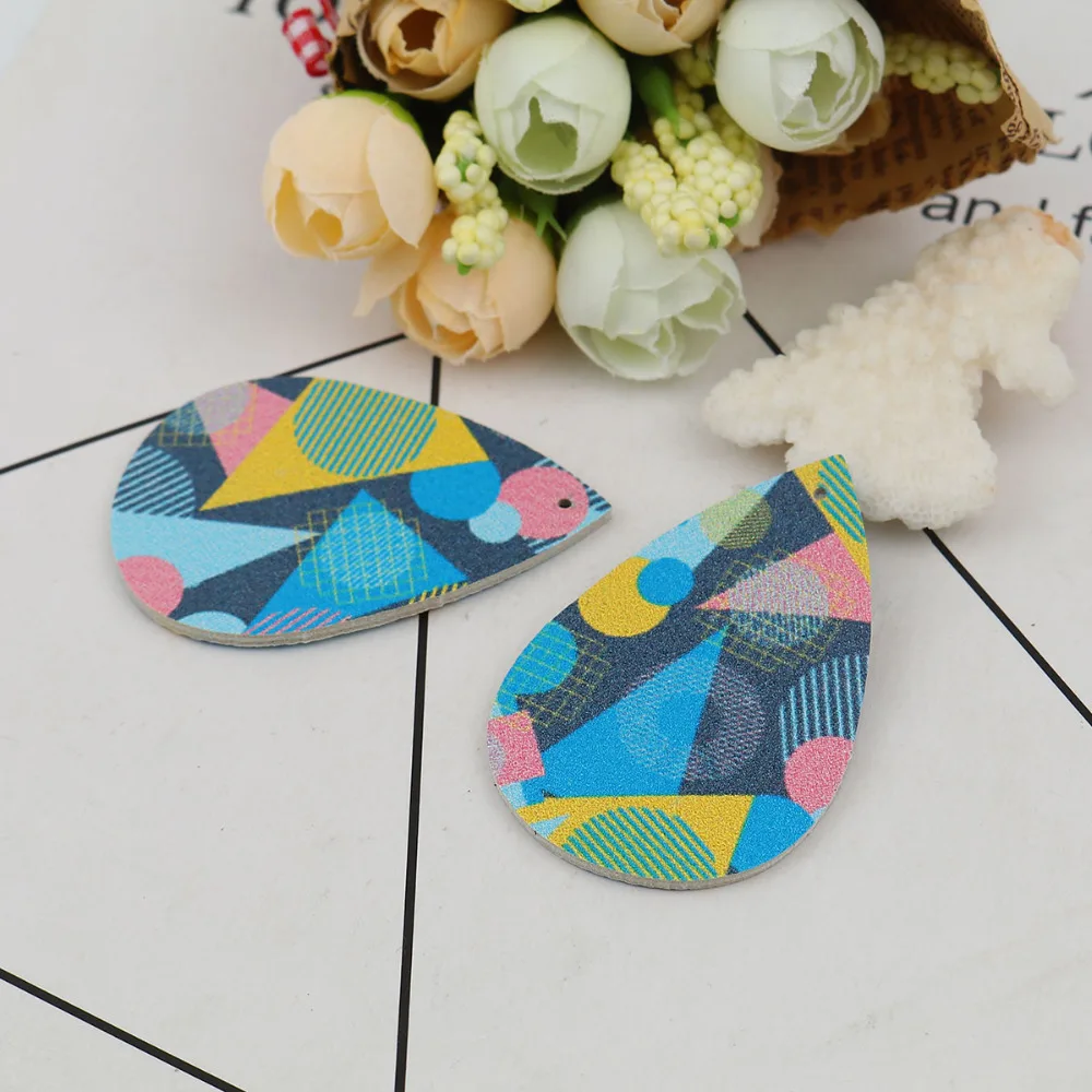 Doreen Box/Новые Подвески из искусственной кожи разноцветные геометрические