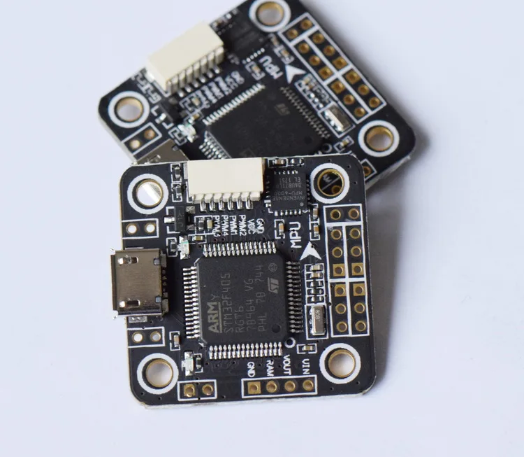 Контроллер полета Micro 20*20 мм Betaflight STM32F4 F4 встроенный BEC OSD для радиоуправляемых