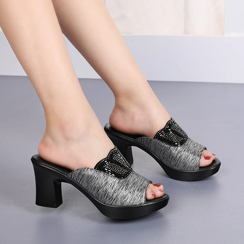 GKTINOO/женские кожаные сандалии со стразами на высоком каблуке Женские шлепанцы
