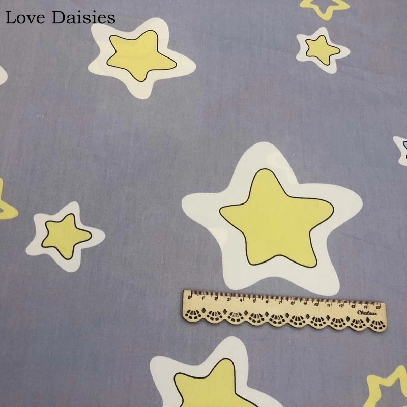 Саржевая ткань из 100% хлопка с серыми и желтыми большими звездами оранжевыми