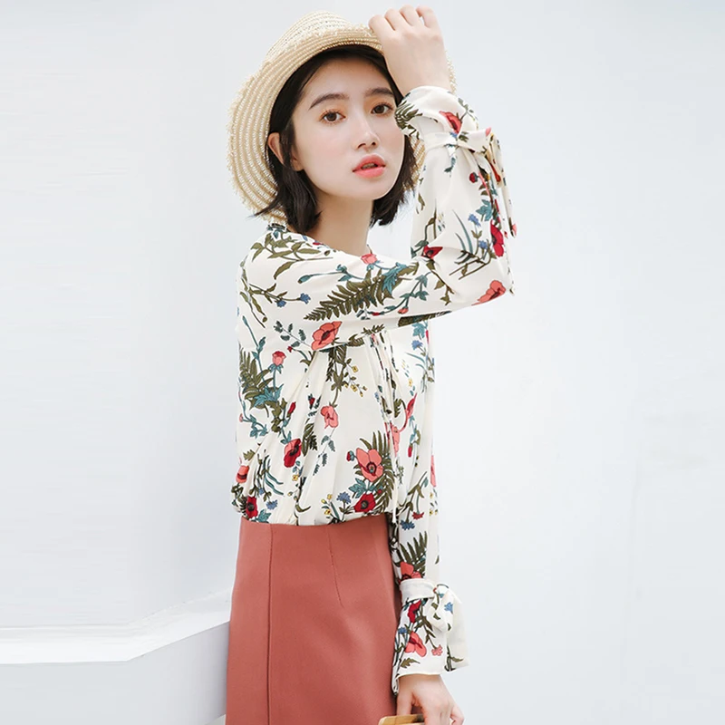 Dioufond Floral Print Shirt Bow Chiffon Blouse Women Petal Sleeve Blouses Casual V-Neck Blusas Clothing Fashion New 2017 |