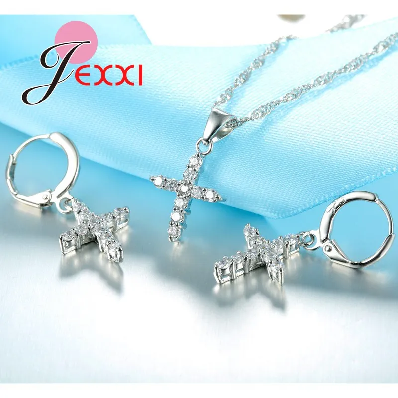 Женский винтажный комплект из колье и серёг Классический ювелирный набор с