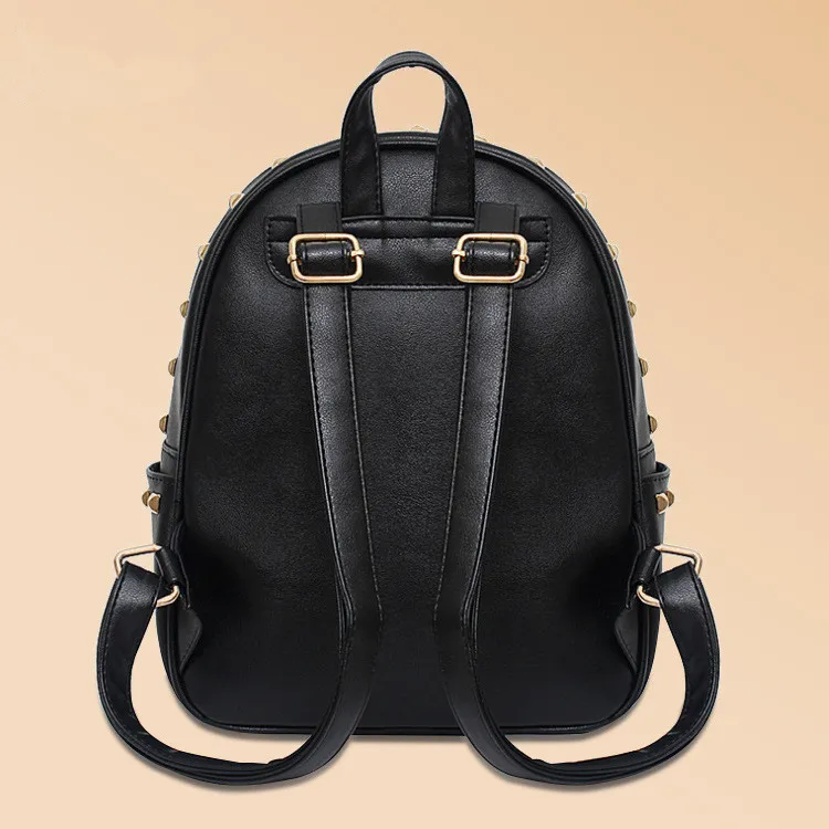 Женская Рюкзак Новый Европейский и Американский Колледж Ветер Заклепки Студент