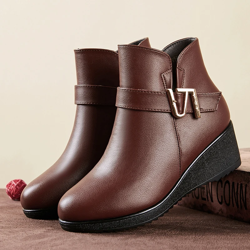 Autumn And Winter mother cotton shoes leather thin velvet warm women's Snow Boots Middle-aged Women Shoes High Heeled Boot | Обувь