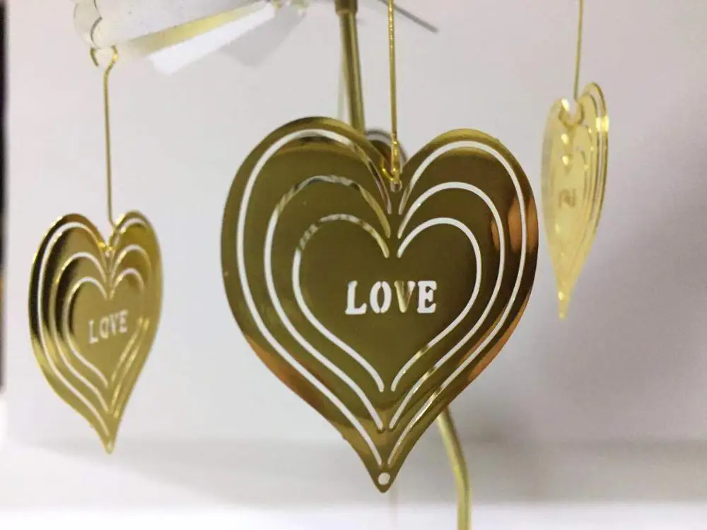 Golden LOVE Candlesticks Rotating Romantic Rotation Spinning Carrousel Tea Light Candle Holder Christmas Home Party Wedding Lighting Angel - Цвет: Golden LOVE