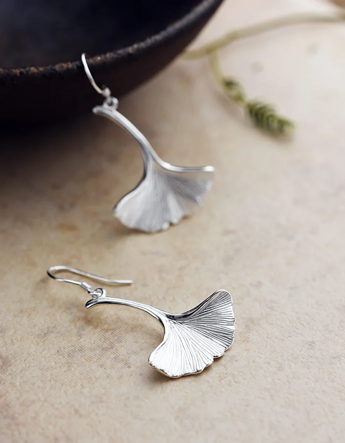 Серьги-каффы в виде листьев гинкго 1 пара | Украшения и аксессуары