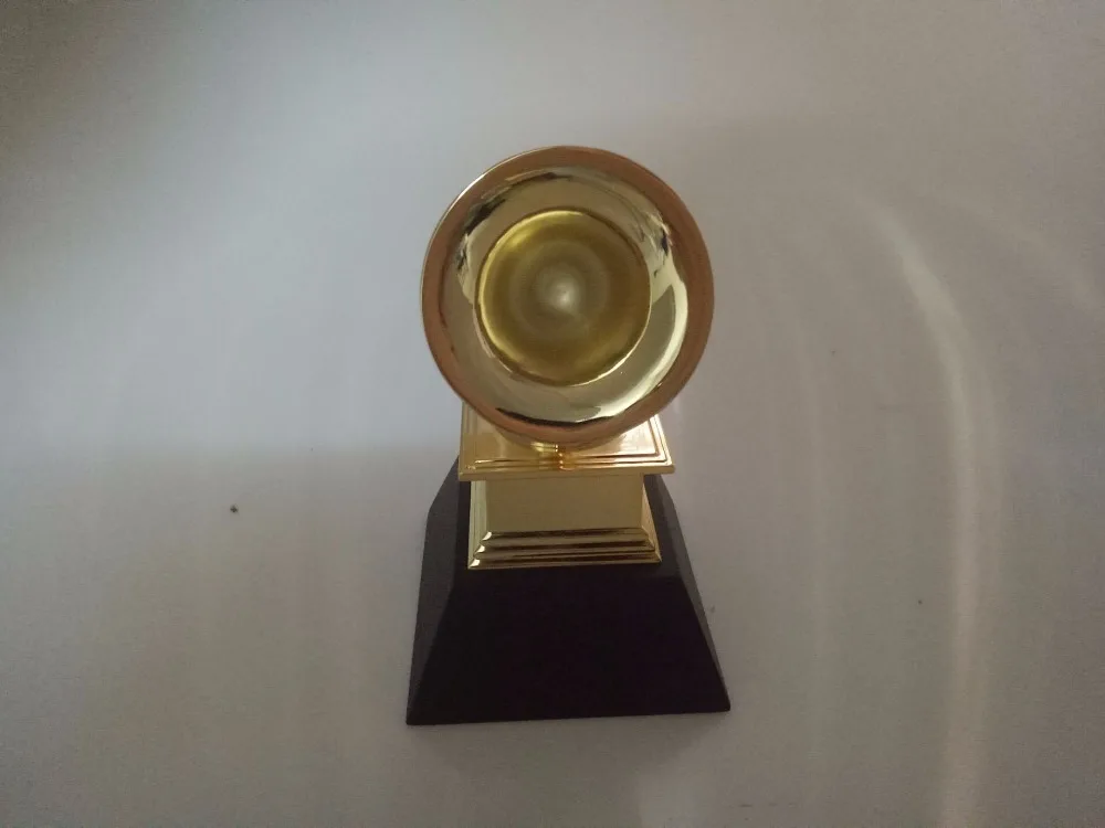 

1:1 real size Replica Grammy Trophy Height 18CM Music Souvenirs Award Free shipping