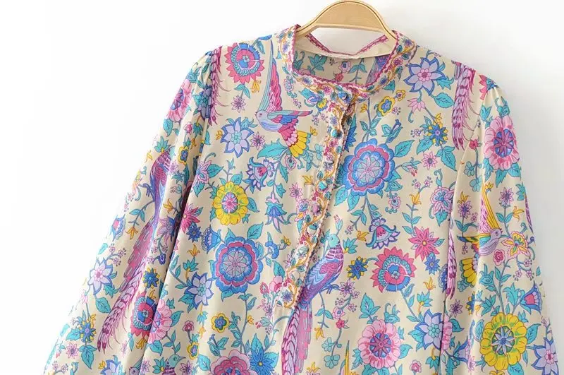 Блуза с v-образным вырезом на пуговицах спереди и длинным рукавом женская блузка