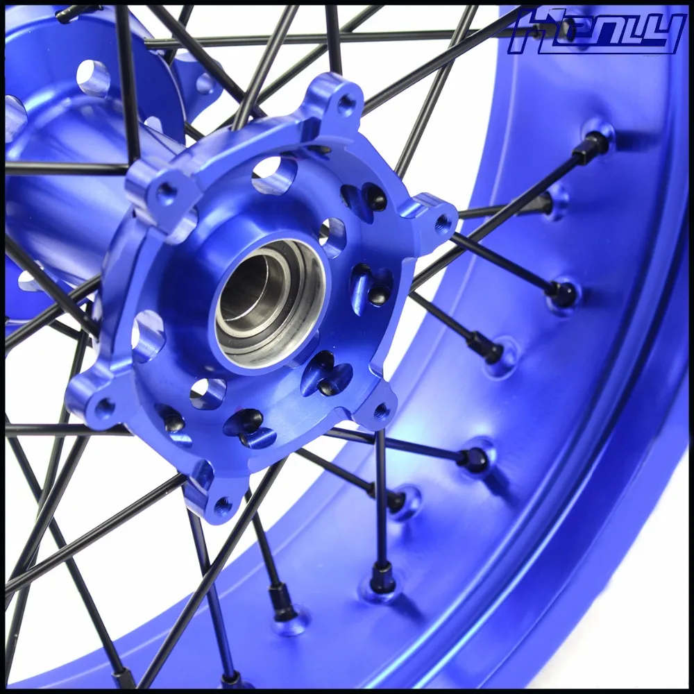 3,5/4,25 супермото колеса Supermotard диски набор для YAMAHA YZ250F 2001- YZ450F 2003- синий обод черная накладка на соски