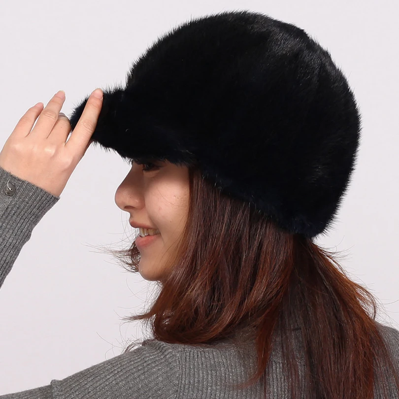 Женская зимняя однотонная шапка с козырьком Русская женская Повседневная теплая