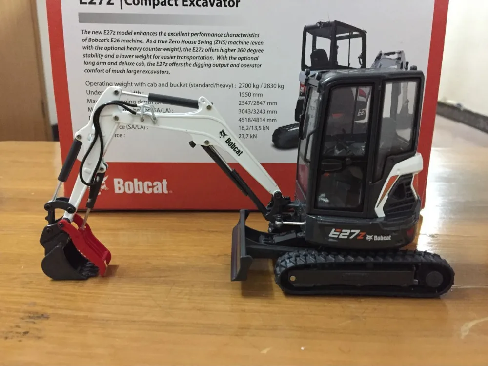 Универсальная модель Hobbies UH8131 Bobcat E27z с кабиной компактный экскаватор 1/25 масштаб