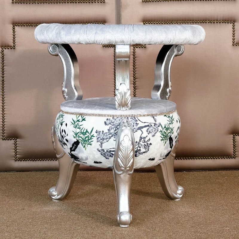 Маленький чайный столик и красивый стул в европейском стиле от ProCARE Furniture | Мебель