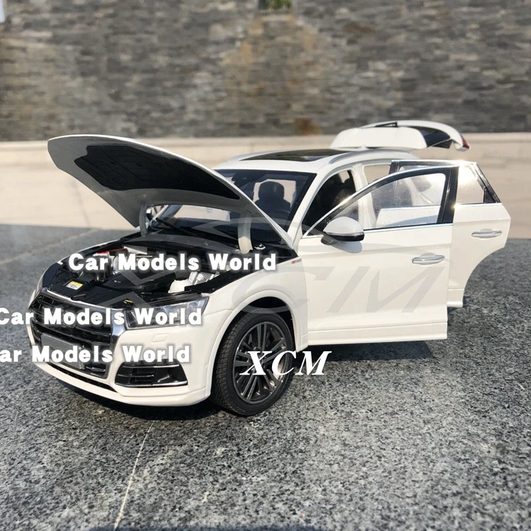 Литая модель автомобиля для всех новых Q5L Q5 L SUV 1:18(белый)+ маленький подарок