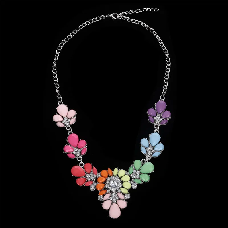 Заявление ожерелья Exaggreated Дизайн большой Мода Блестящий Кристалл красочный