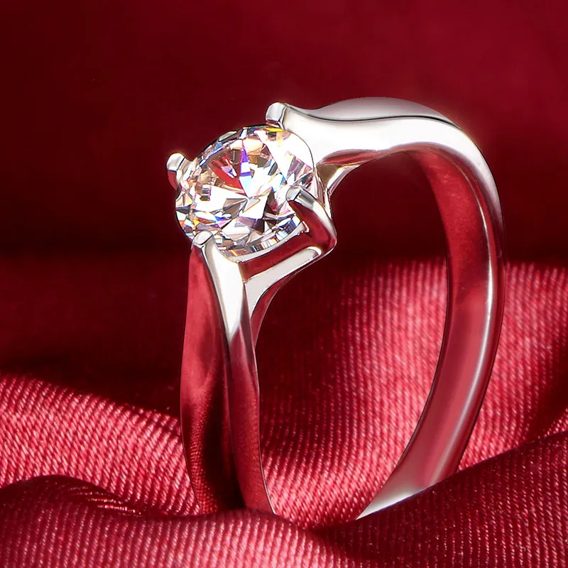 Pretty 0.5Ct круглые ограненные синтетические бриллианты кольцо Твердое Серебро 925 пробы кольцо белые золотые обручальные ювелирные изделия