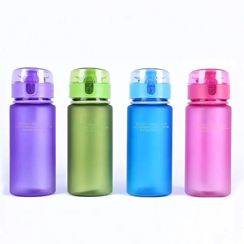 Женская бутылка для воды спорта на открытом воздухе фитнеса спортзала без