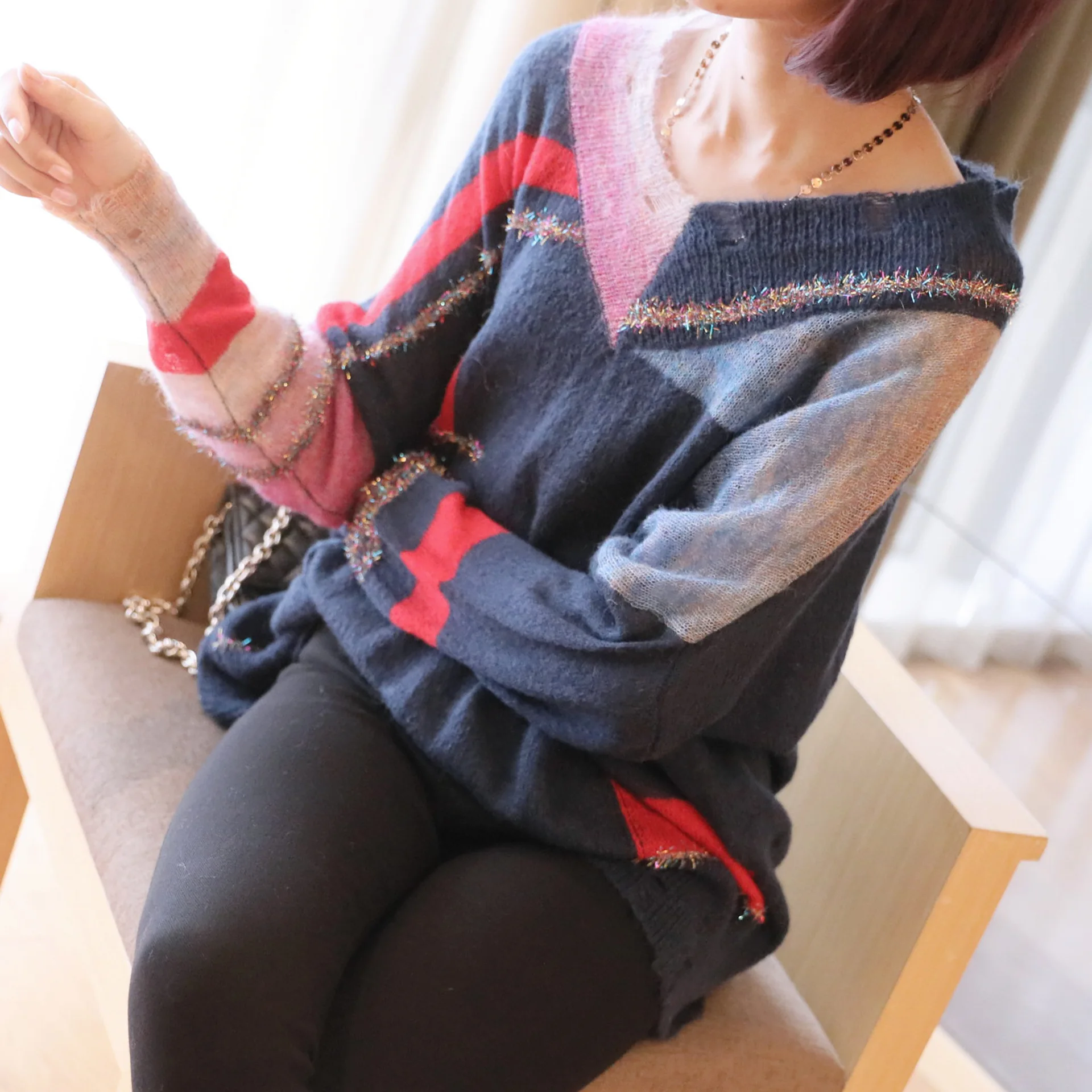 

V-neck loose large size pullover sweater female long-sleeved bottoming sweater 2018 autumn and winter new sweater shirt top
