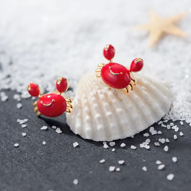 

Серьги-гвоздики женские из серебра 925 пробы с красным крабом