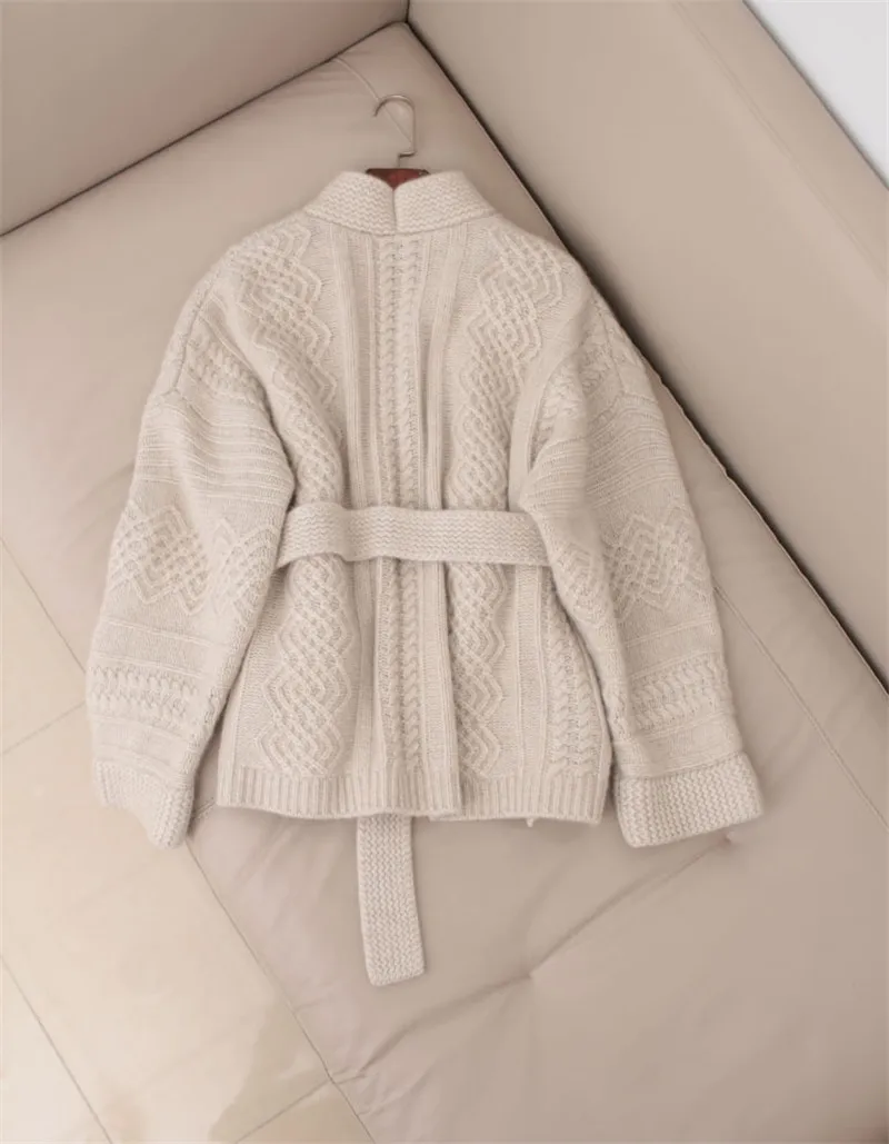 Autumn And Winter Sweater Female Cashmere Cardigan Belt Thickening 2018 New Christmas Loose Nigh-end jacket |